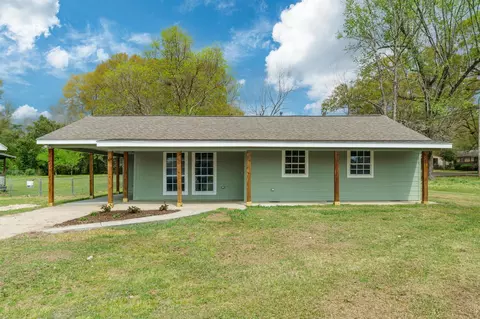 120 Holly Dr, Petal, MS 39465