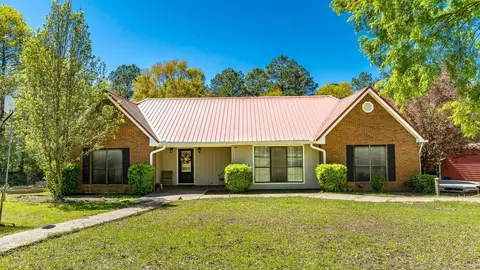 59 Mcswain Rd, Hattiesburg, MS 39401