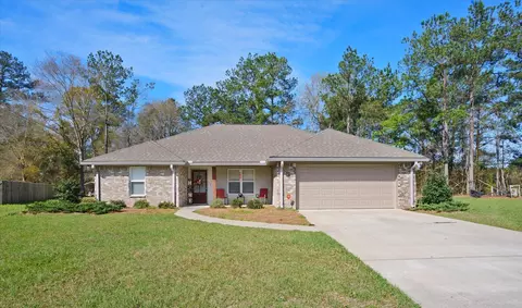 155 Meadowood St, Petal, MS 39465