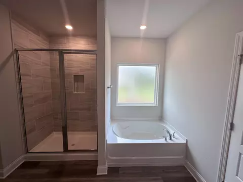 Bath - 33 Whistlestop, Sumrall, MS 39482 photo 1 of 3