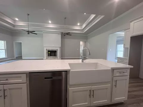 Kitchen - 33 Whistlestop, Sumrall, MS 39482 photo 2 of 2