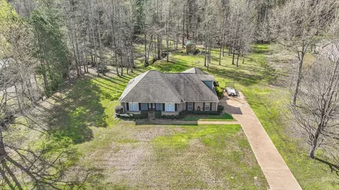 Exterior - 117 Stratford Dr, Brandon, MS 39042 photo 9 of 12