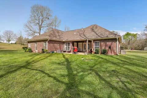 Exterior - 117 Stratford Dr, Brandon, MS 39042 photo 4 of 12