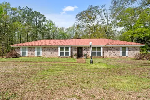 512 NW Kennedy Dr, Magee, MS 39111