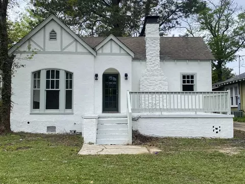 207 S 23rd Ave, Hattiesburg, MS 39401