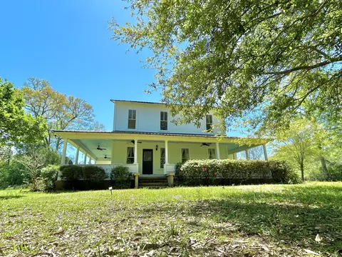58 Hart Rd, Sandy Hook, MS 39478