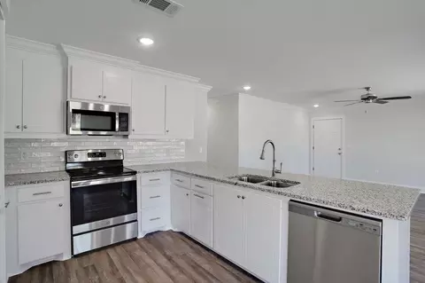 Kitchen - 279 Anse Reed Rd, Magee, MS 39111 photo 2 of 5