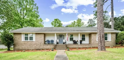 2506 Arcadia St, Hattiesburg, MS 39402