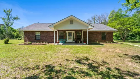 1938 James St, Hattiesburg, MS 39401