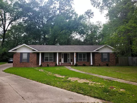 345 Emerson Dr, Hattiesburg, MS 39401