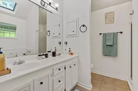 Bath - 108 Planters Row, Madison, MS 39110 photo 1 of 4