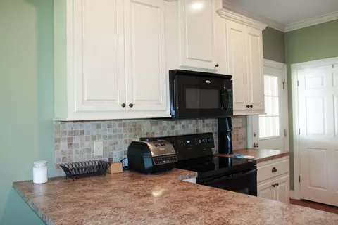 36 Bowman Rd, Petal, MS 39465 photo 6