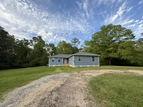 21 Freeman Rd, Laurel, MS 39443