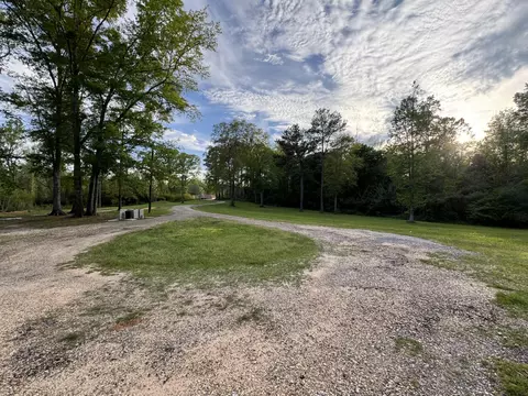 Exterior - 21 Freeman Rd, Laurel, MS 39443 photo 4 of 10