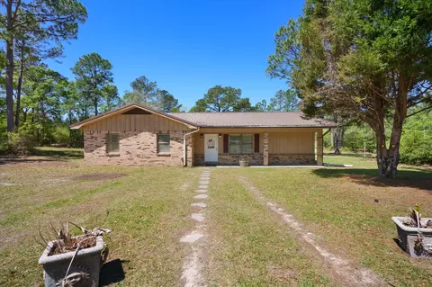 33 Parsonage Rd, Mchenry, MS 39561