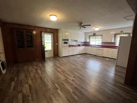 Kitchen - 267 Stringer Rd, Columbia, MS 39429 photo 4 of 4