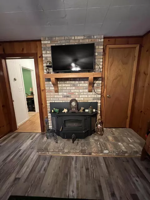 Living - 267 Stringer Rd, Columbia, MS 39429 photo 3 of 6