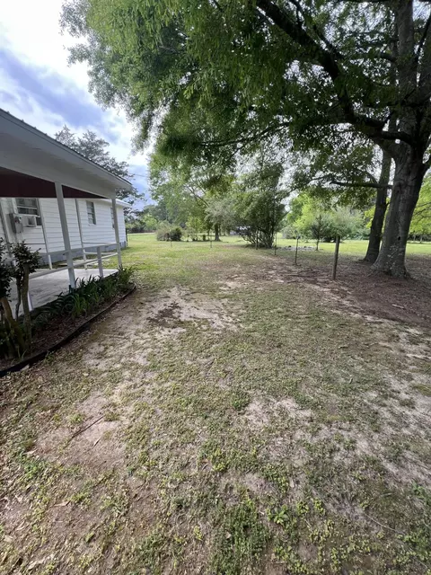 Exterior - 267 Stringer Rd, Columbia, MS 39429 photo 5 of 12