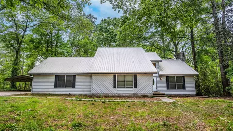 1009 Parker Rd, Hattiesburg, MS 39402