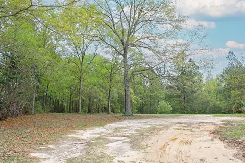 000 Churchwell Rd, Hattiesburg, MS 39401