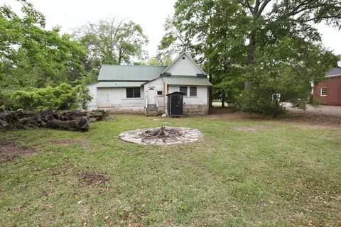 Exterior - 404 First St E, New Augusta, MS 39462 photo 9 of 15