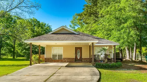 130 W 9th Ave, Petal, MS 39465