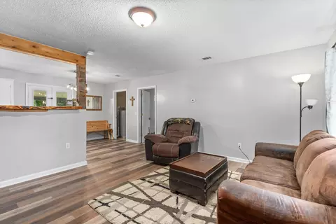 Living - 24 Jordan Ln, Sumrall, MS 39482 photo 2 of 4