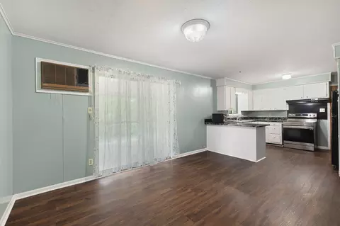 Kitchen - 75 Meadowlane Dr, Laurel, MS 39440 photo 1 of 3
