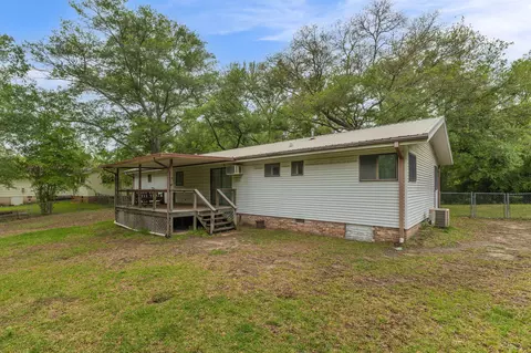 Exterior - 75 Meadowlane Dr, Laurel, MS 39440 photo 8 of 13