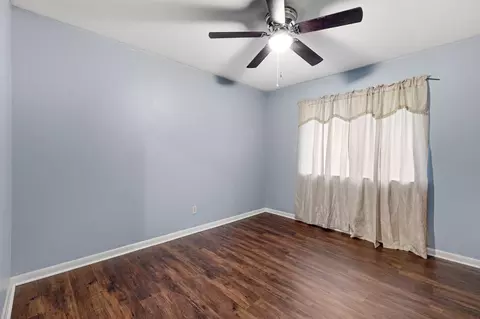 Bedroom - 75 Meadowlane Dr, Laurel, MS 39440 photo 1 of 5