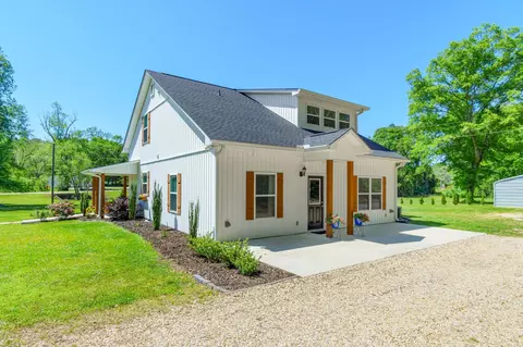 Exterior - 9 Cooper Rd, Laurel, MS 39443 photo 5 of 6