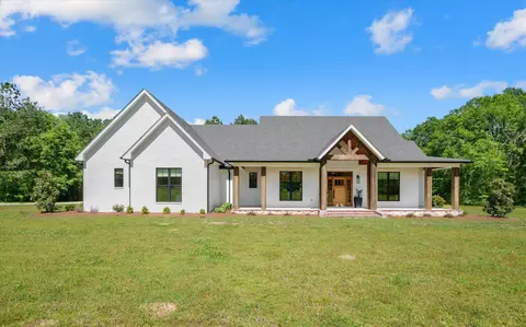 606 N Black Creek Rd, Sumrall, MS 39482