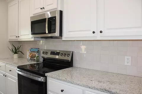 Kitchen - 26 N Slade Rd, Sumrall, MS 39482 photo 2 of 5