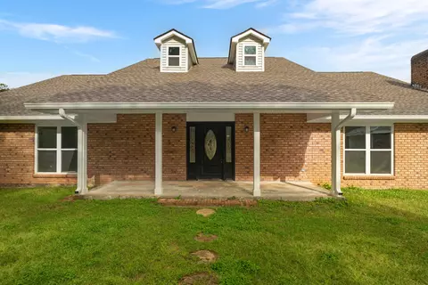67 Saulters Rd, Prentiss, MS 39474