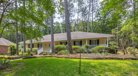116 Lesley Ln, Hattiesburg, MS 39402