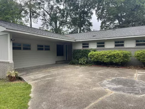 104 Lee Cir, Hattiesburg, MS 39402