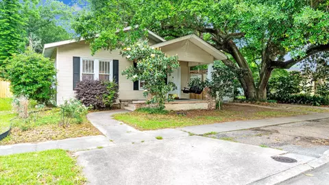 204 Thompson, Hattiesburg, MS 39401