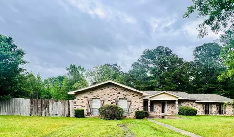 168 County Line Rd, Mendenhall, MS 39114
