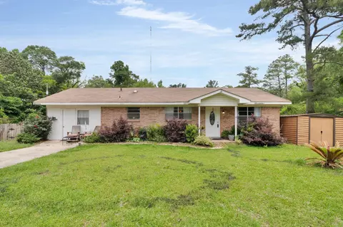 101 Shelbourne St, Purvis, MS 39475