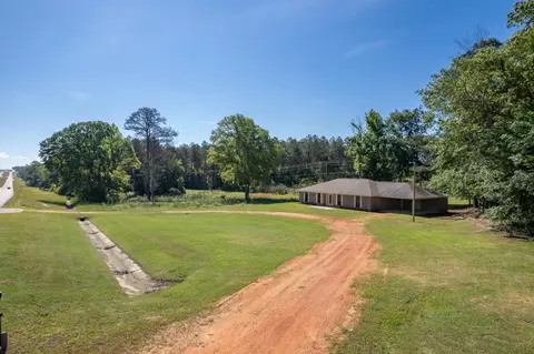 1963 Us-84, Collins, MS 39428 photo 4