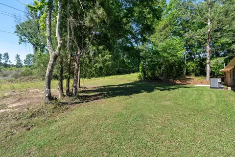 1963 Us-84, Collins, MS 39428 photo 36