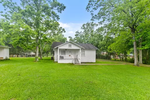203 E Main St, Seminary, MS 39479