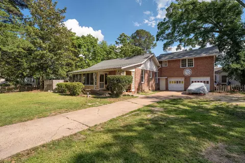 1315 Camp St, Hattiesburg, MS 39401