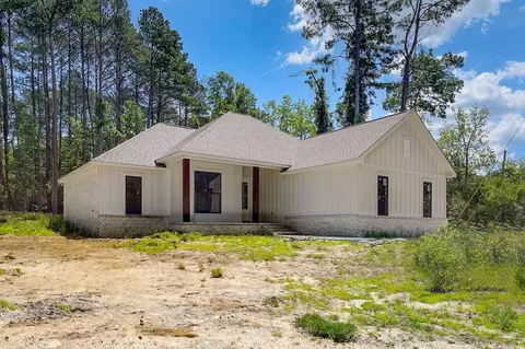 338 J M Burge Rd, Hattiesburg, MS 39402