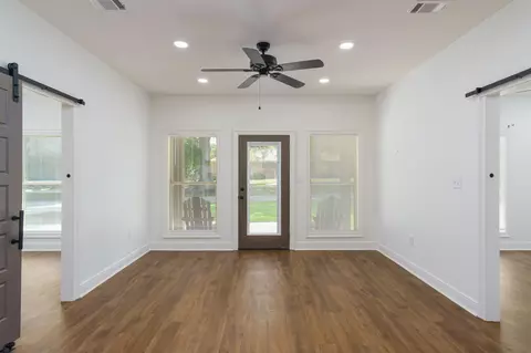 Living - 38 Nobles Cutoff, Sumrall, MS 39482 photo 1 of 1