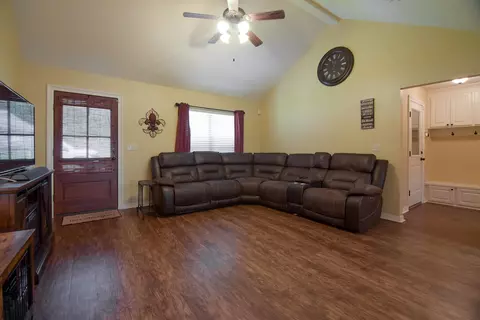 50 Hemingway, Sumrall, MS 39482 photo 2
