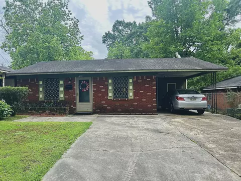209 Rebecca, Hattiesburg, MS 39401