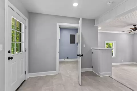 Entry Way - 205 Stephens Ave, Laurel, MS 39440 photo 1 of 1