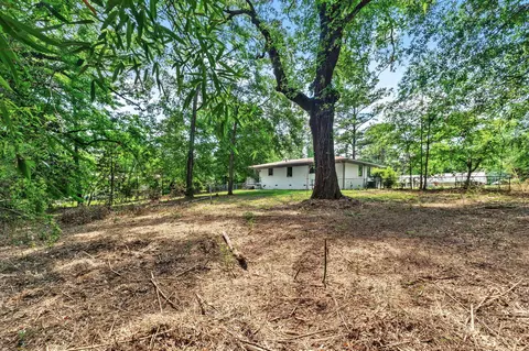 Exterior - 205 Stephens Ave, Laurel, MS 39440 photo 9 of 10