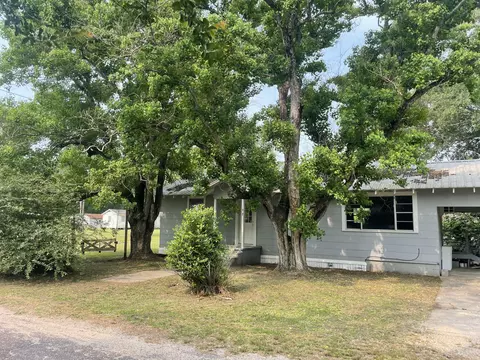 97 Circle Dr, Foxworth, MS 39483 photo 2